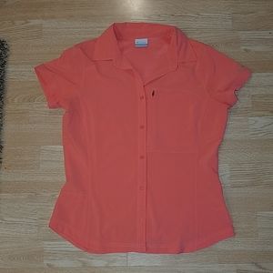 Columbia peach, breathable back, UV protection!